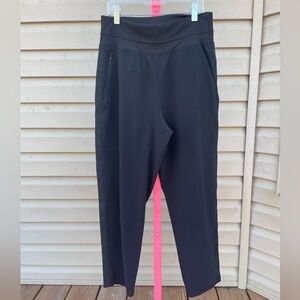 Athleta Women’s Black Ankle Pants — Size 6